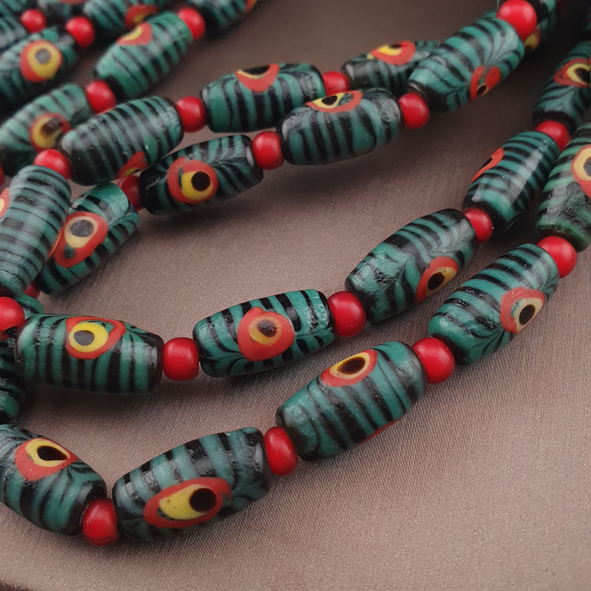 Collier de perles de verre Antique Gabri Eyes Feather Desgin & Venetian Whiteheart