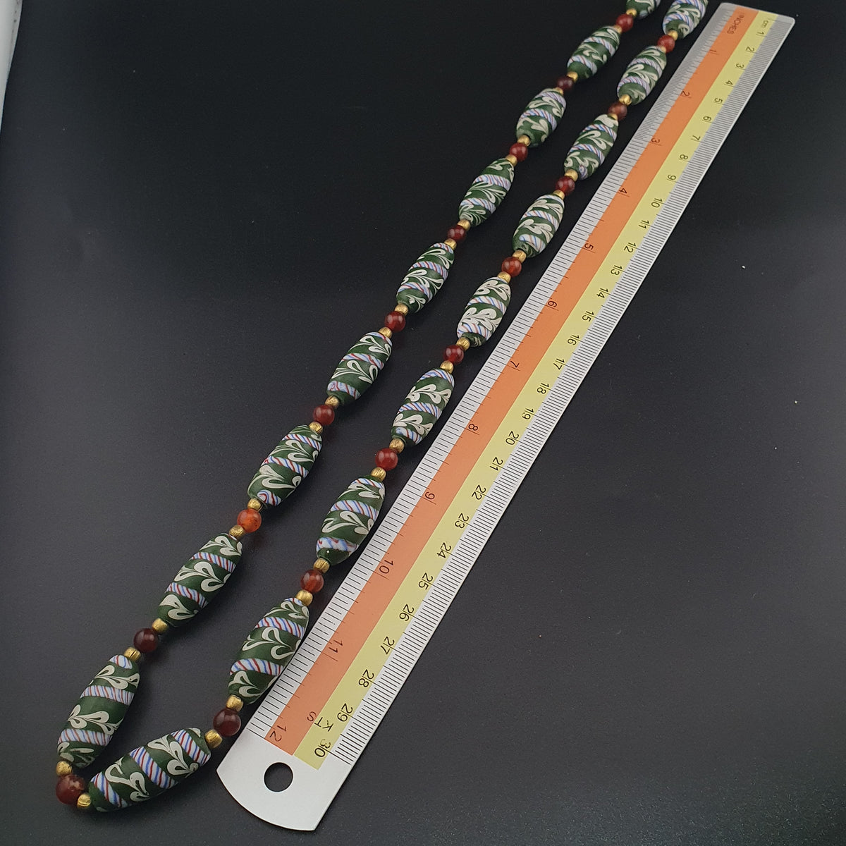 Vintage Venetian Style Feather Desgin Glass Beads Necklace