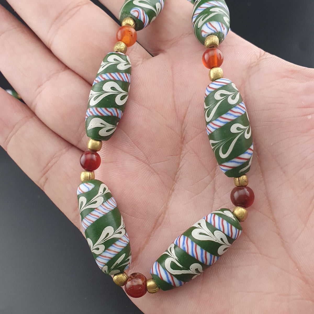 Vintage Venetian Style Feather Desgin Glass Beads Necklace