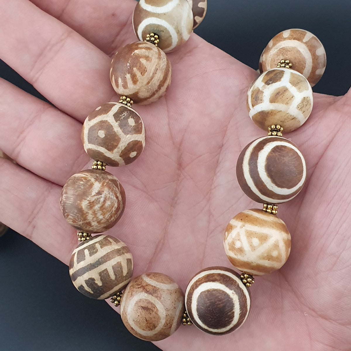 Collier de perles anciennes Pumtek Pyu de Birmanie 18-19mm 26 pouces