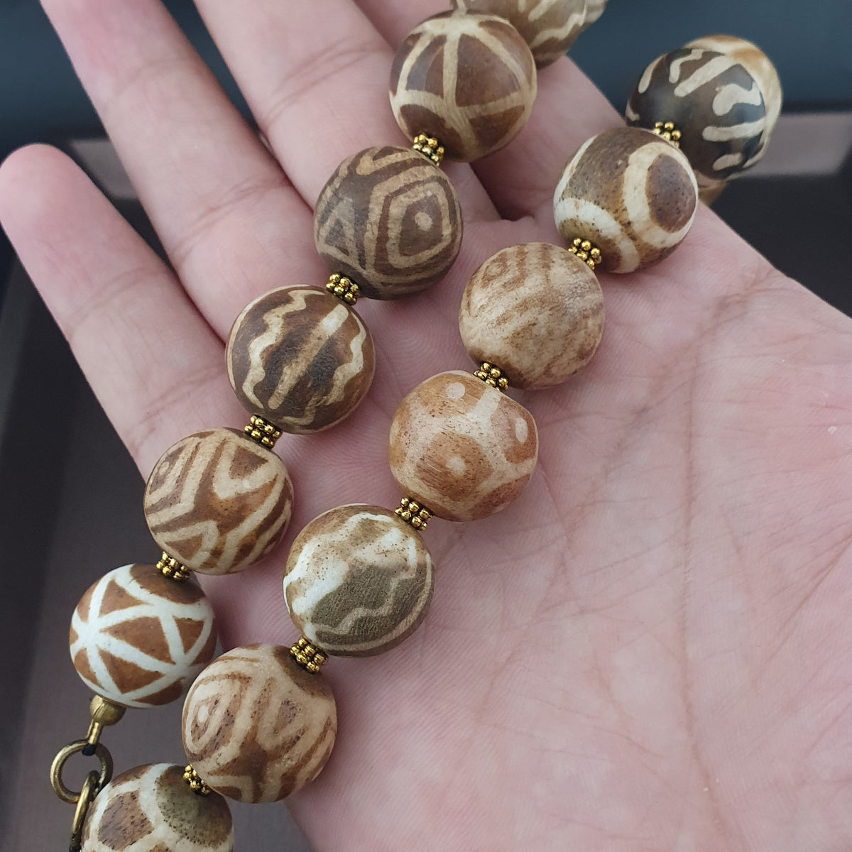 Collier de perles anciennes Pumtek Pyu de Birmanie 18-19mm 26 pouces