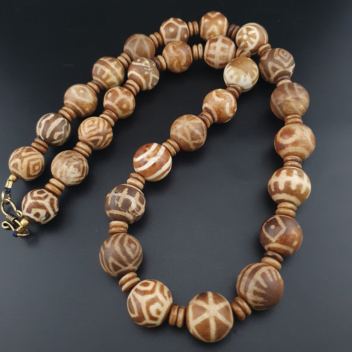 Collier de perles birmanes antiques Pumtek Pyu de 18-19 mm, 24 pouces