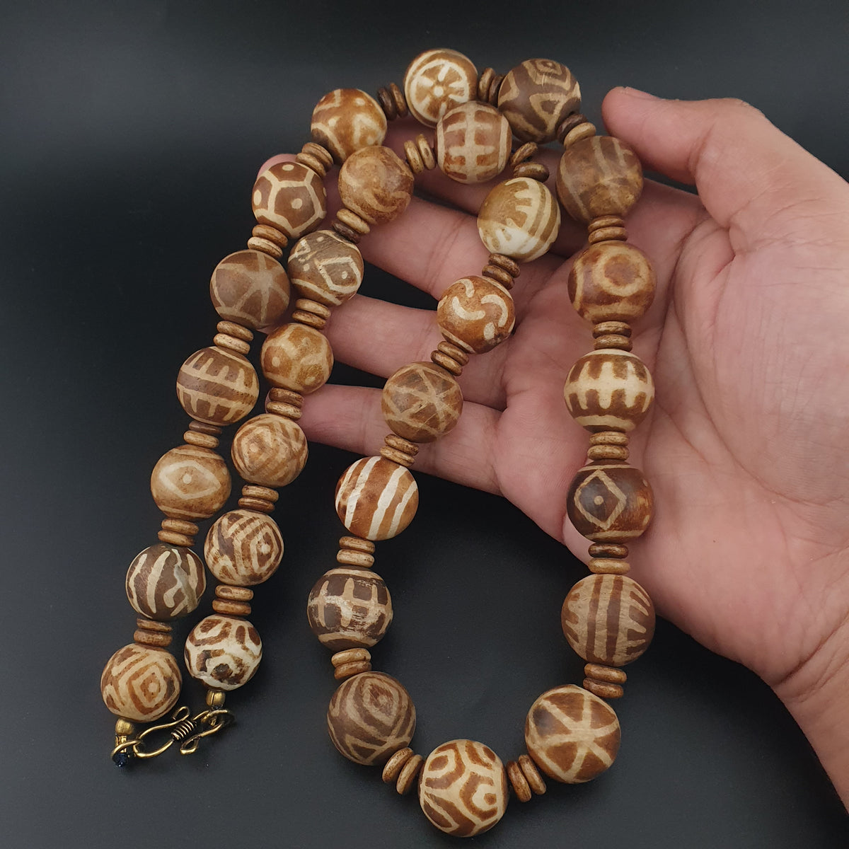 Collier de perles birmanes antiques Pumtek Pyu de 18-19 mm, 24 pouces