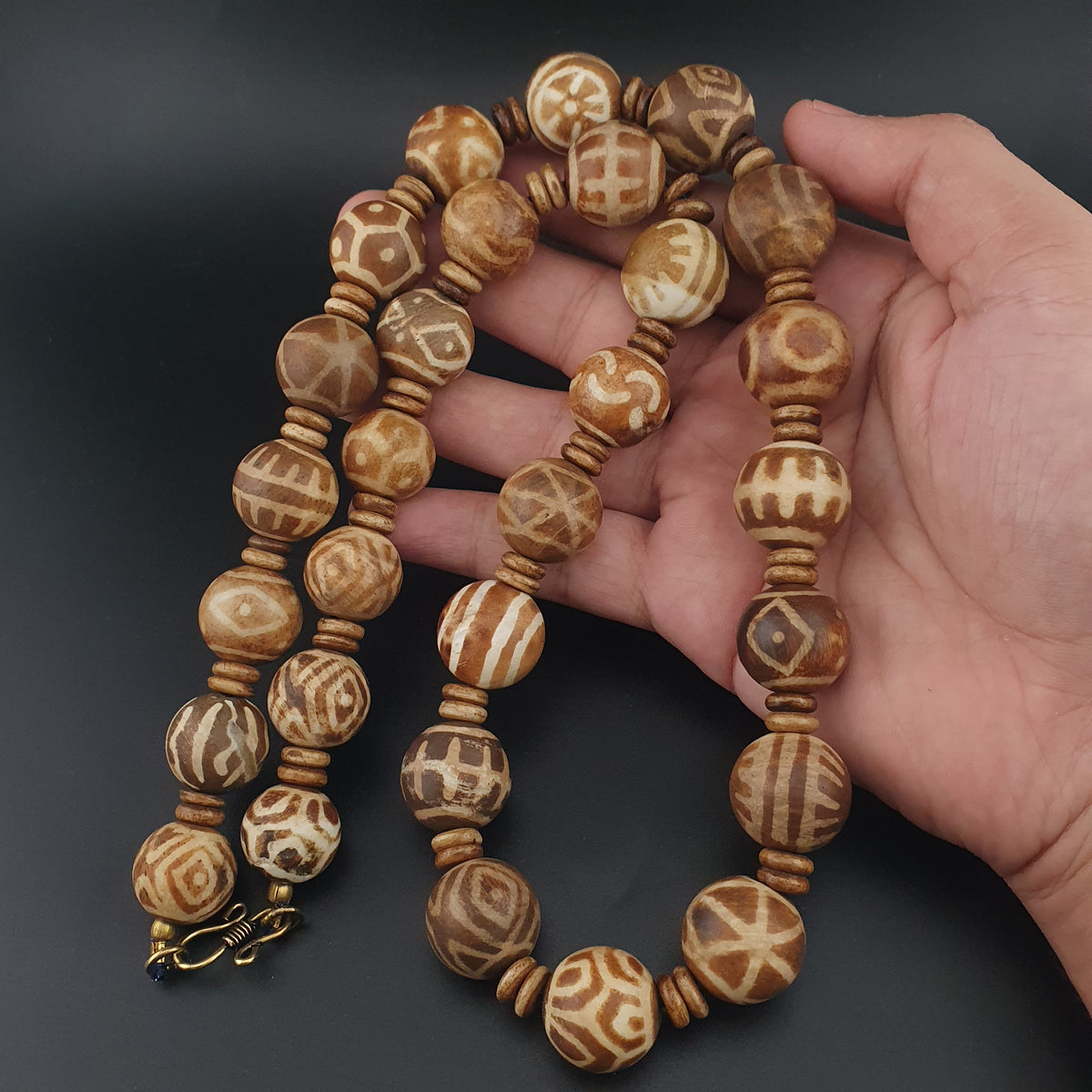 Collier de perles birmanes antiques Pumtek Pyu de 18-19 mm, 24 pouces