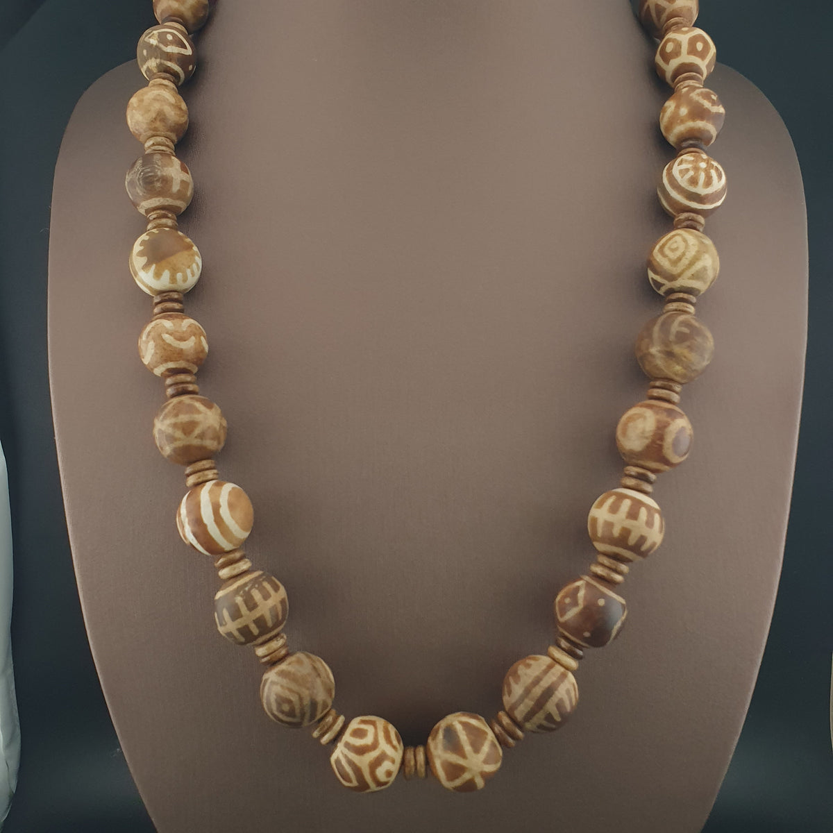 Collier de perles birmanes antiques Pumtek Pyu de 18-19 mm, 24 pouces