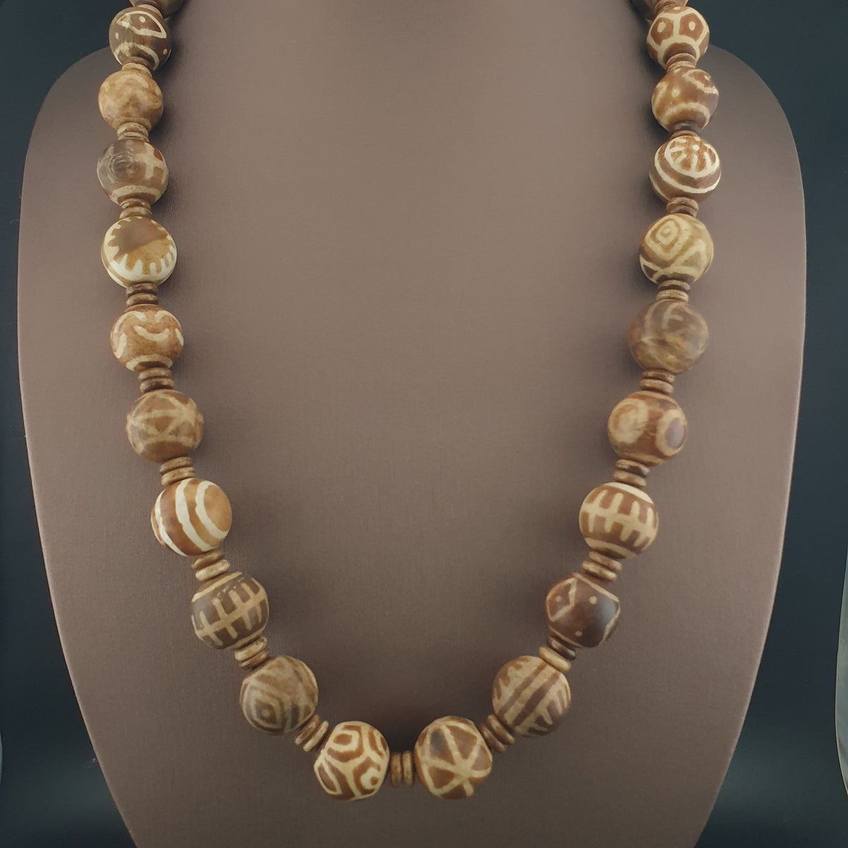 Collier de perles birmanes antiques Pumtek Pyu de 18-19 mm, 24 pouces