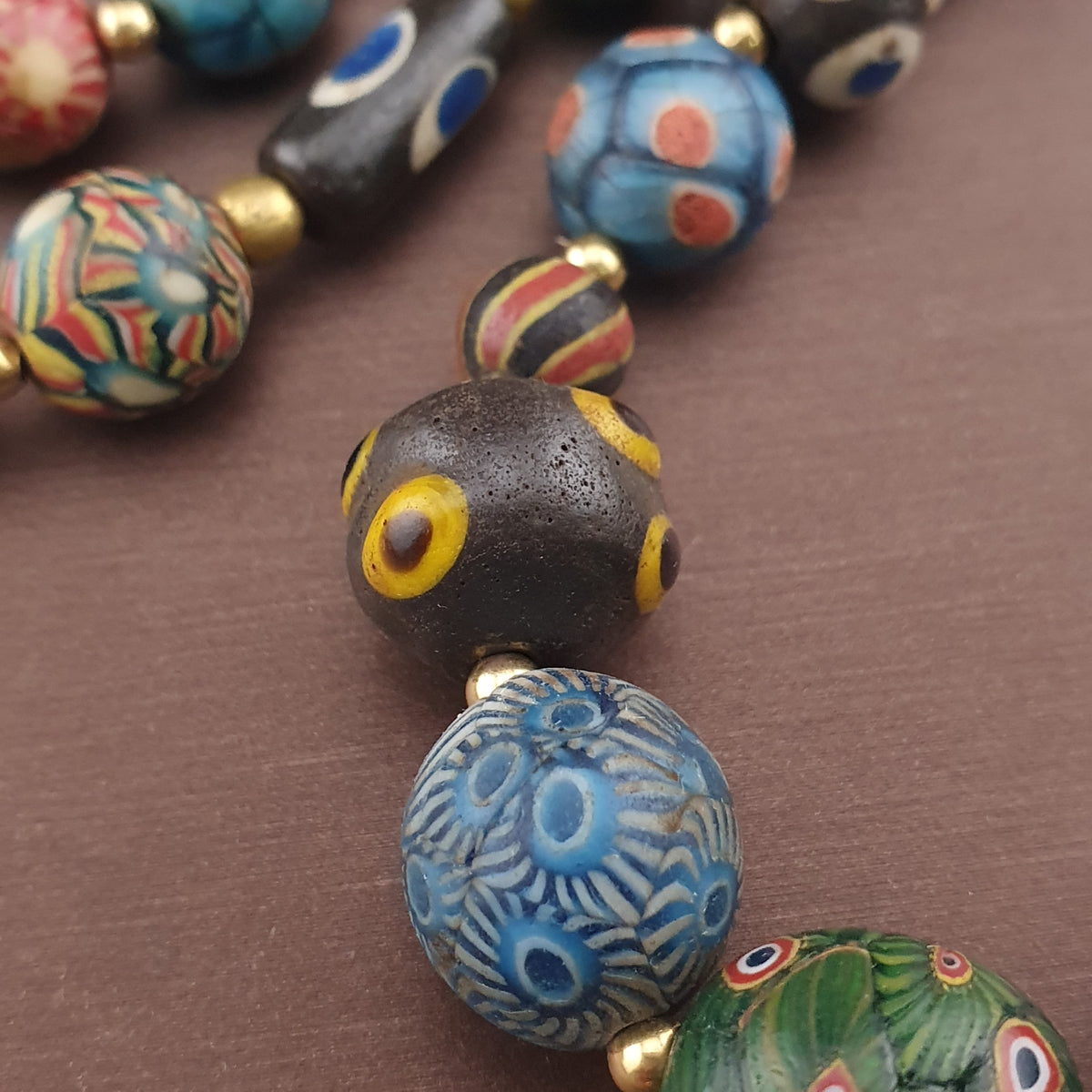 Collier de perles de verre antiques Gabri Mille Yeux 26 pouces