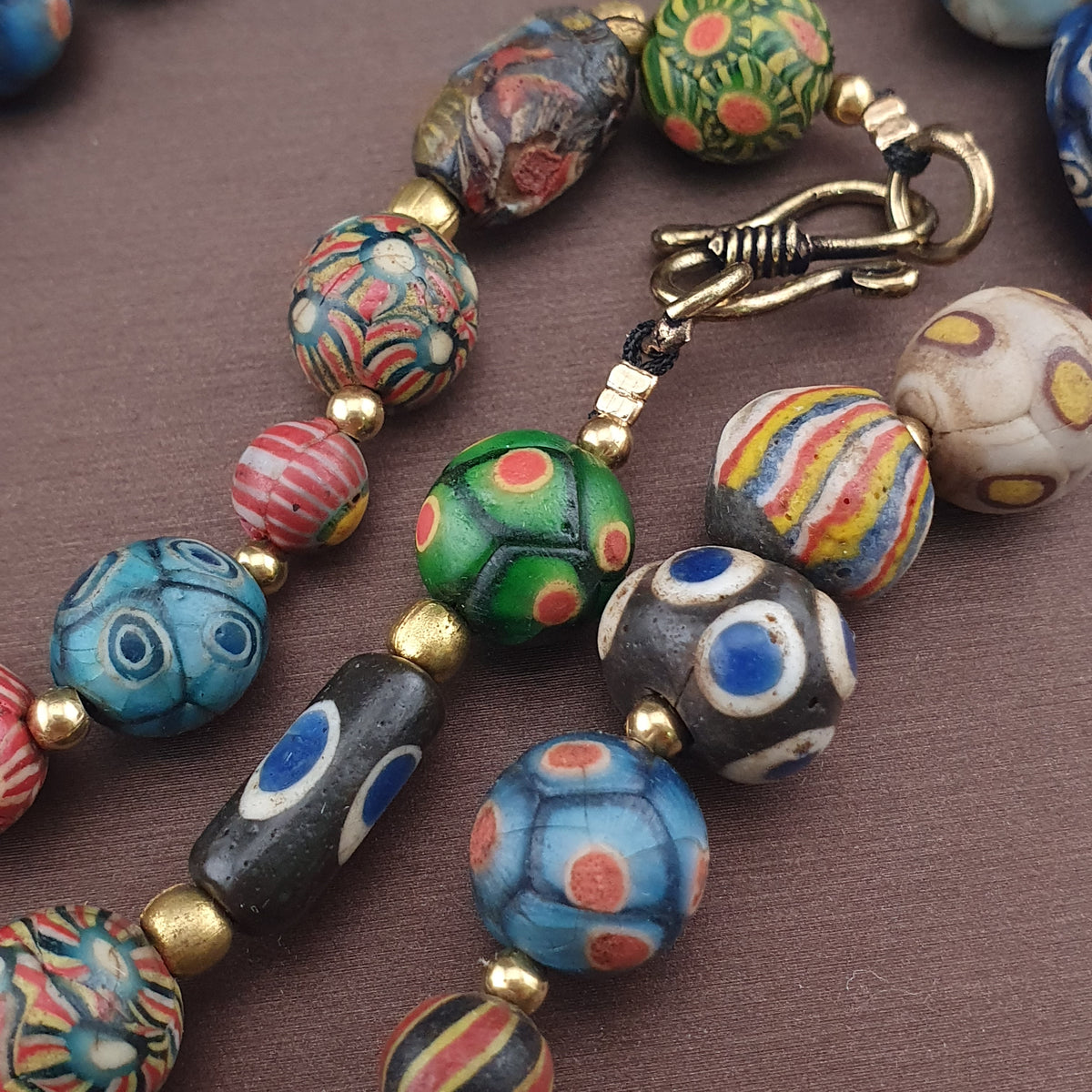 Collier de perles de verre antiques Gabri Mille Yeux 26 pouces