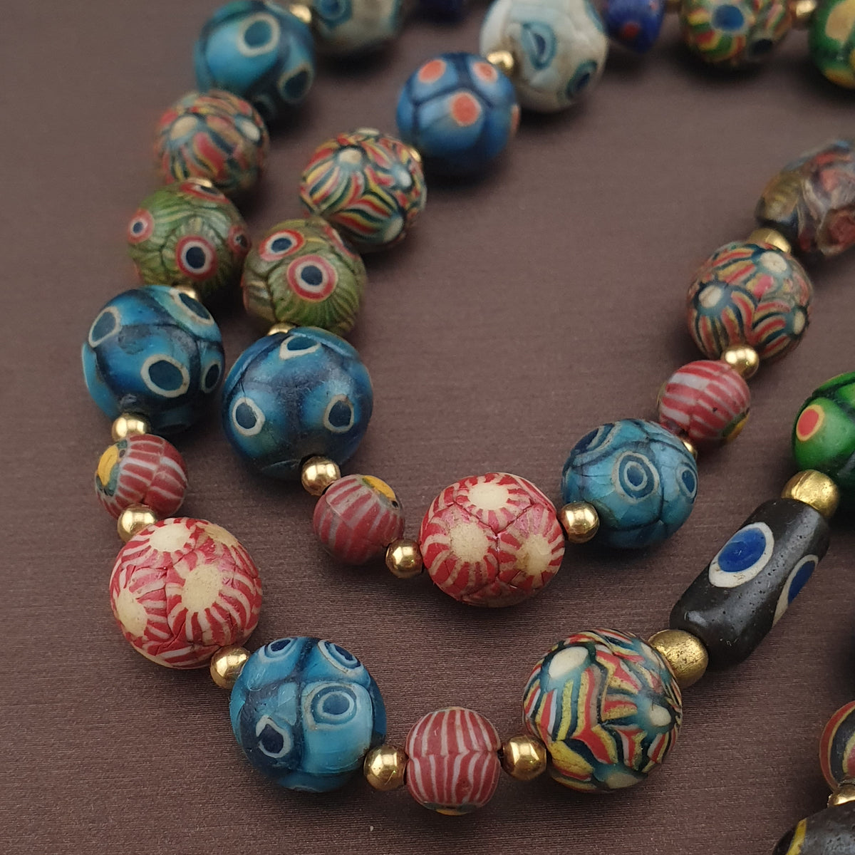 Collier de perles de verre antiques Gabri Mille Yeux 26 pouces