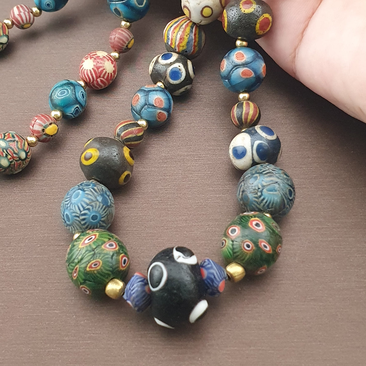 Collier de perles de verre antiques Gabri Mille Yeux 26 pouces