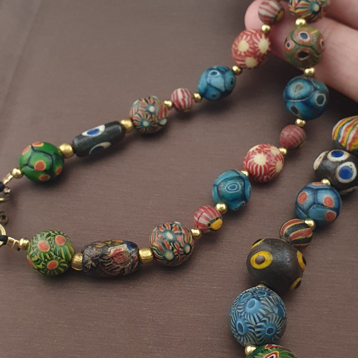 Collier de perles de verre antiques Gabri Mille Yeux 26 pouces