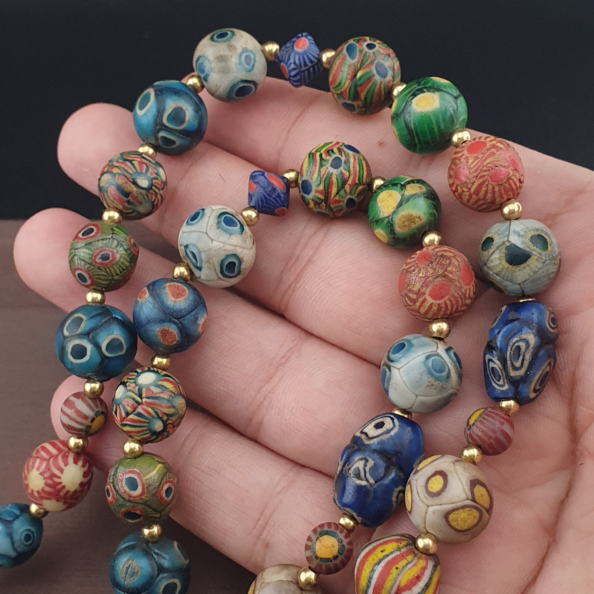 Collier de perles de verre antiques Gabri Mille Yeux 26 pouces