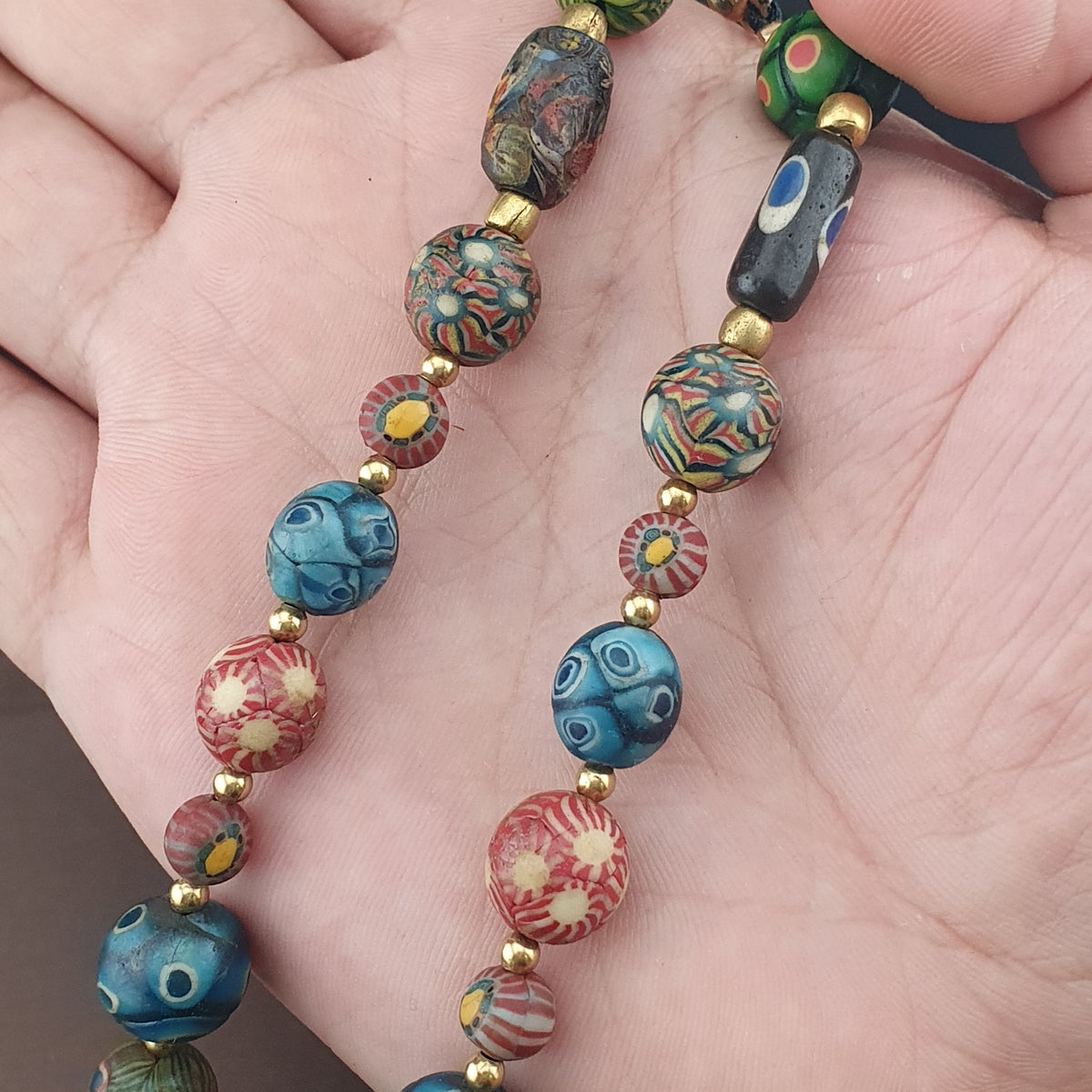 Collier de perles de verre antiques Gabri Mille Yeux 26 pouces