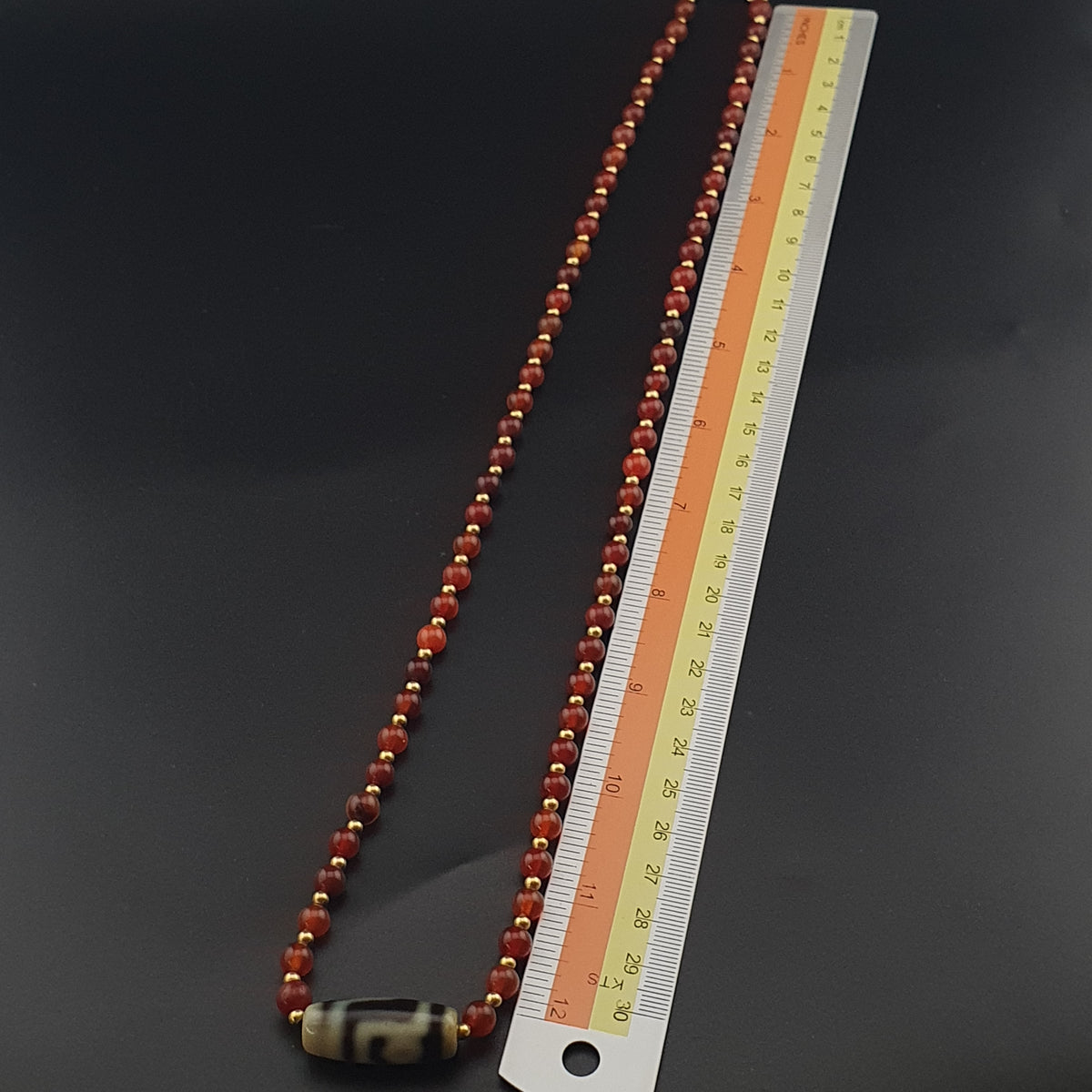 Collier pendentif Dzi en agate tibétaine Œil himalayen en agate cornaline vintage du Mali