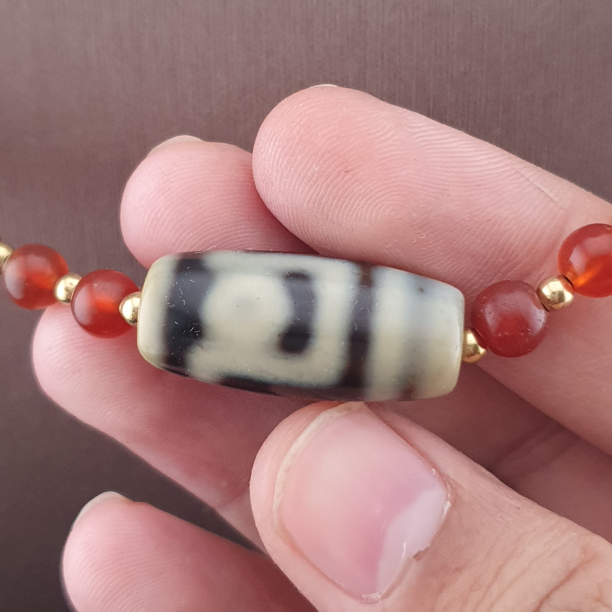 Collier pendentif Dzi en agate tibétaine Œil himalayen en agate cornaline vintage du Mali