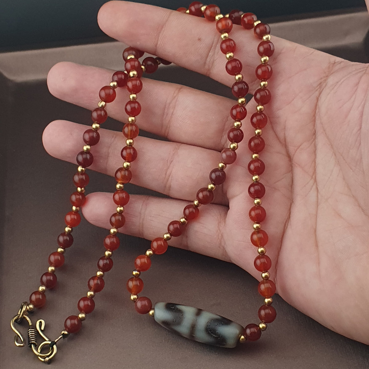 Collier avec Pendentif Ancien en Agate Tibétaine Zigzag et Perles de Cornaline