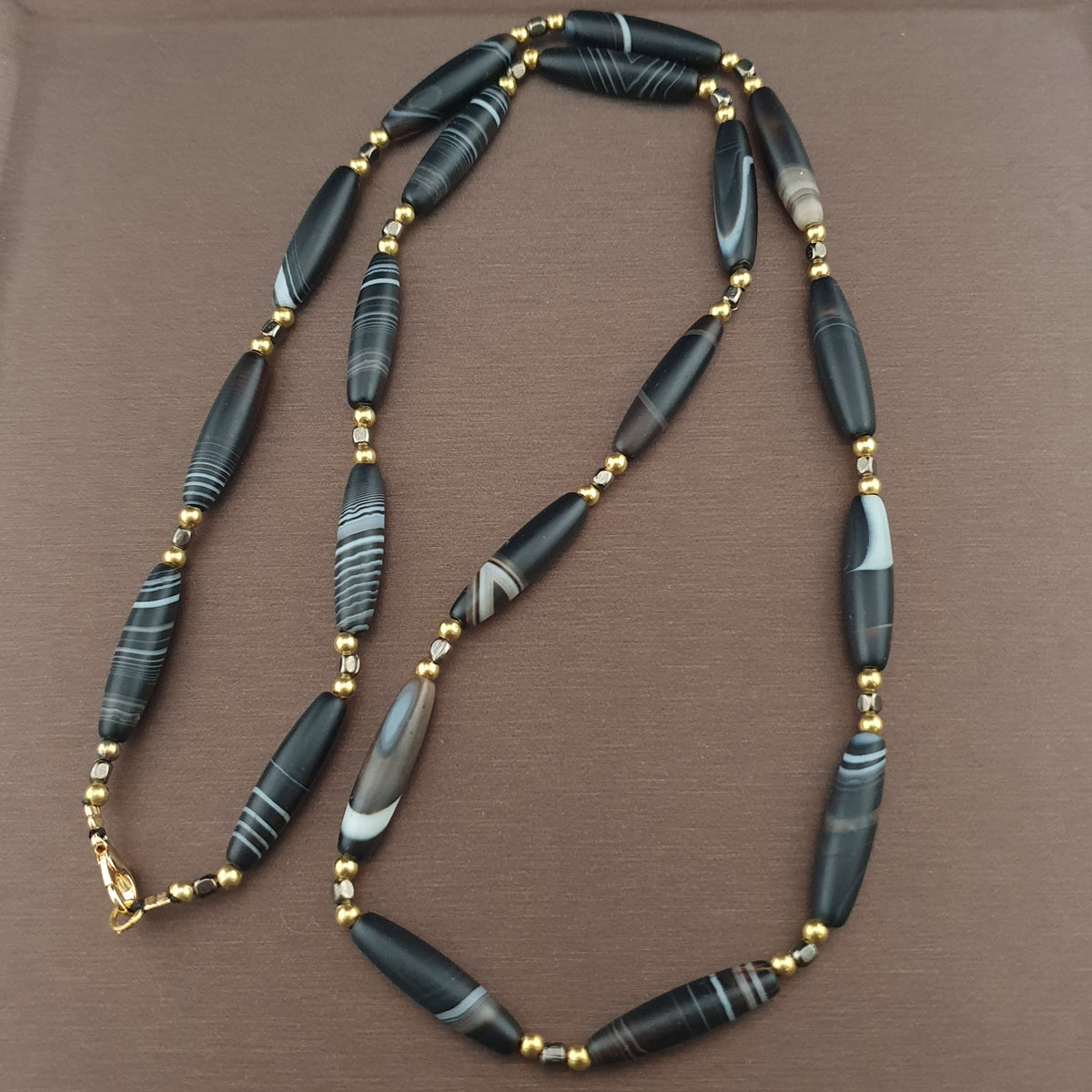 Collier de perles d'agate Suliemani "Natural Eyes" vintage