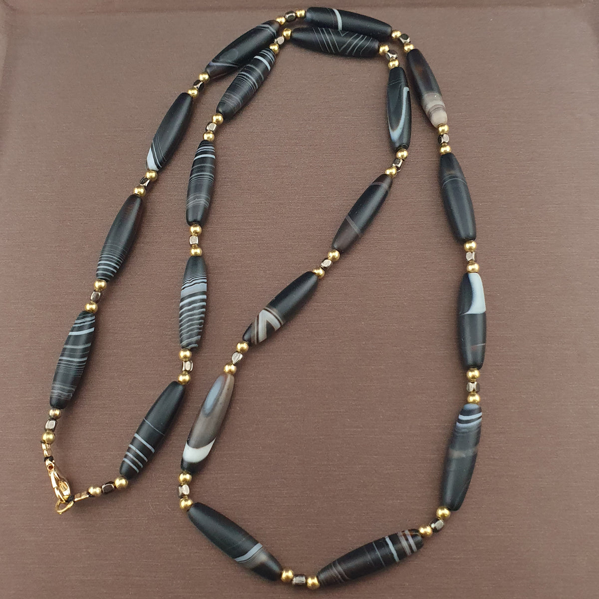 Collier de perles d'agate Suliemani "Natural Eyes" vintage