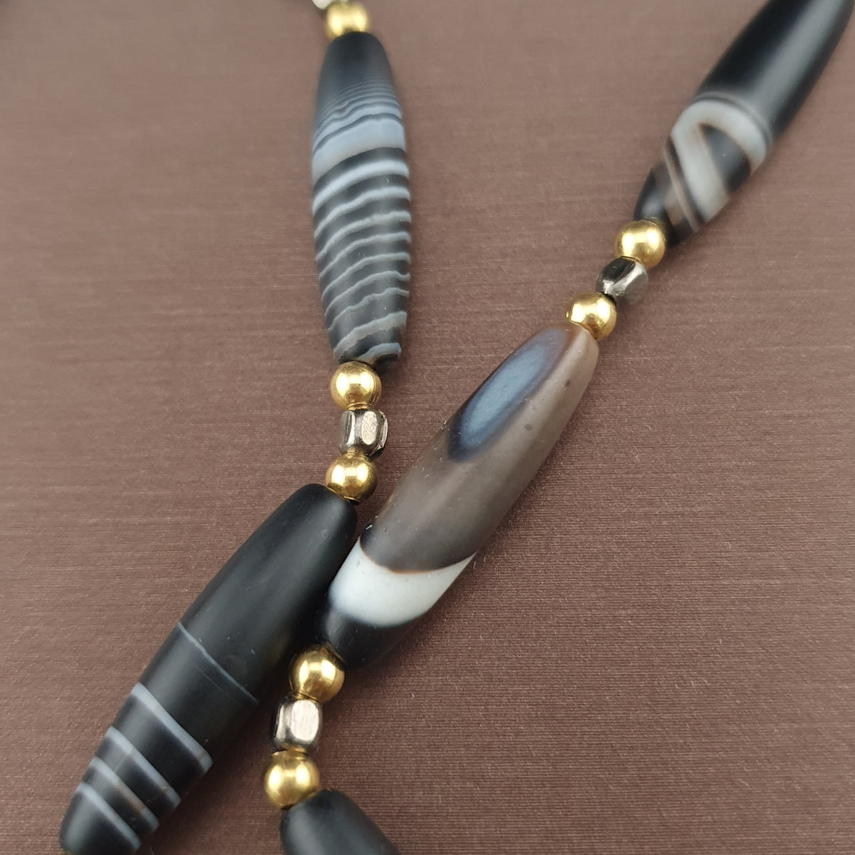 Collier de perles d'agate Suliemani "Natural Eyes" vintage