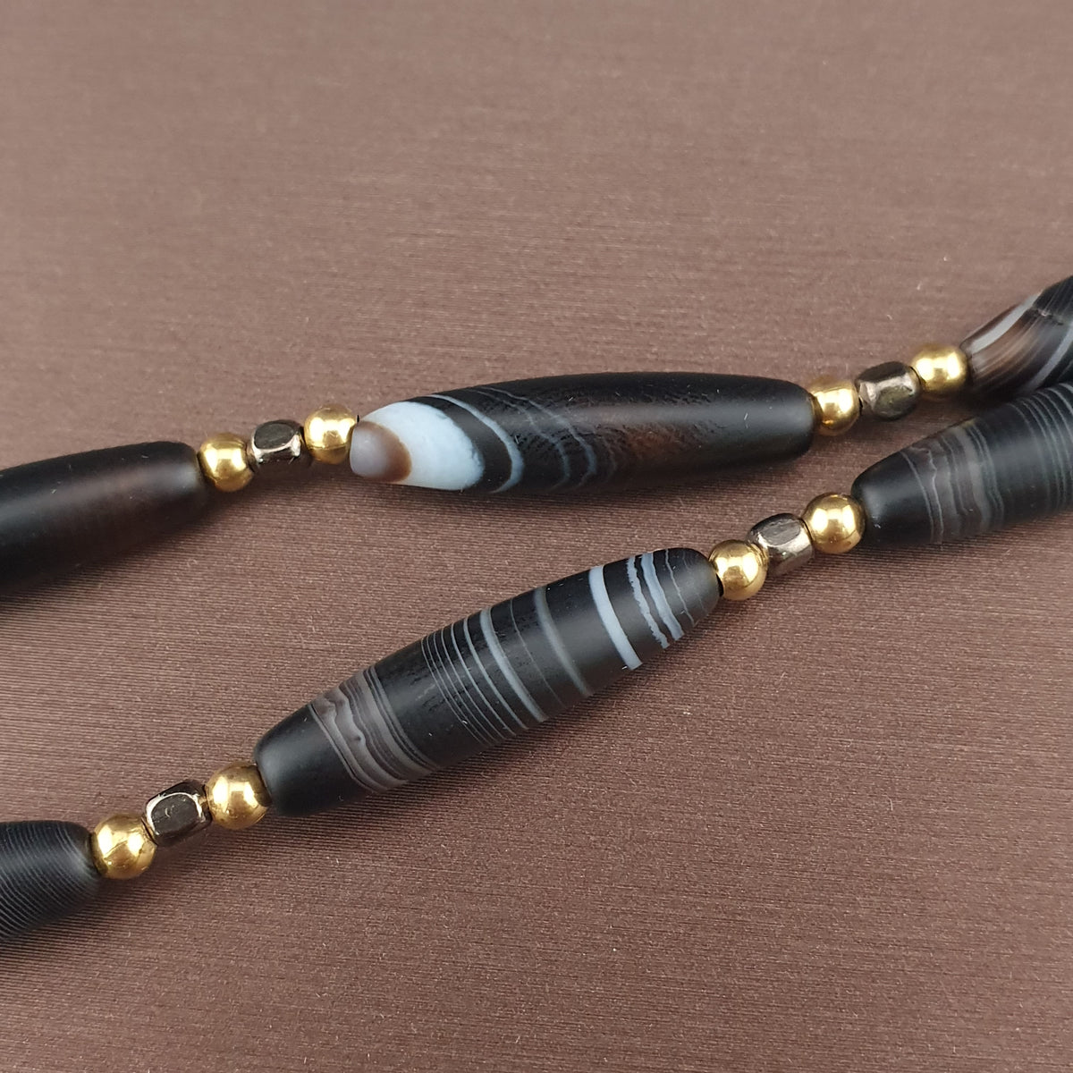 Collier de perles d'agate Suliemani "Natural Eyes" vintage