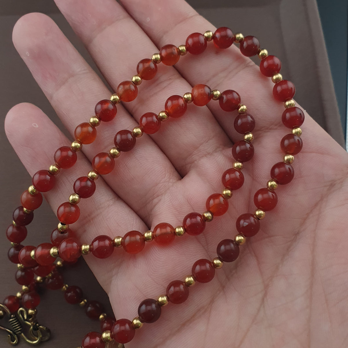 Collier avec perles d'agate cornaline vintage et pendentif Pumtek Pyu