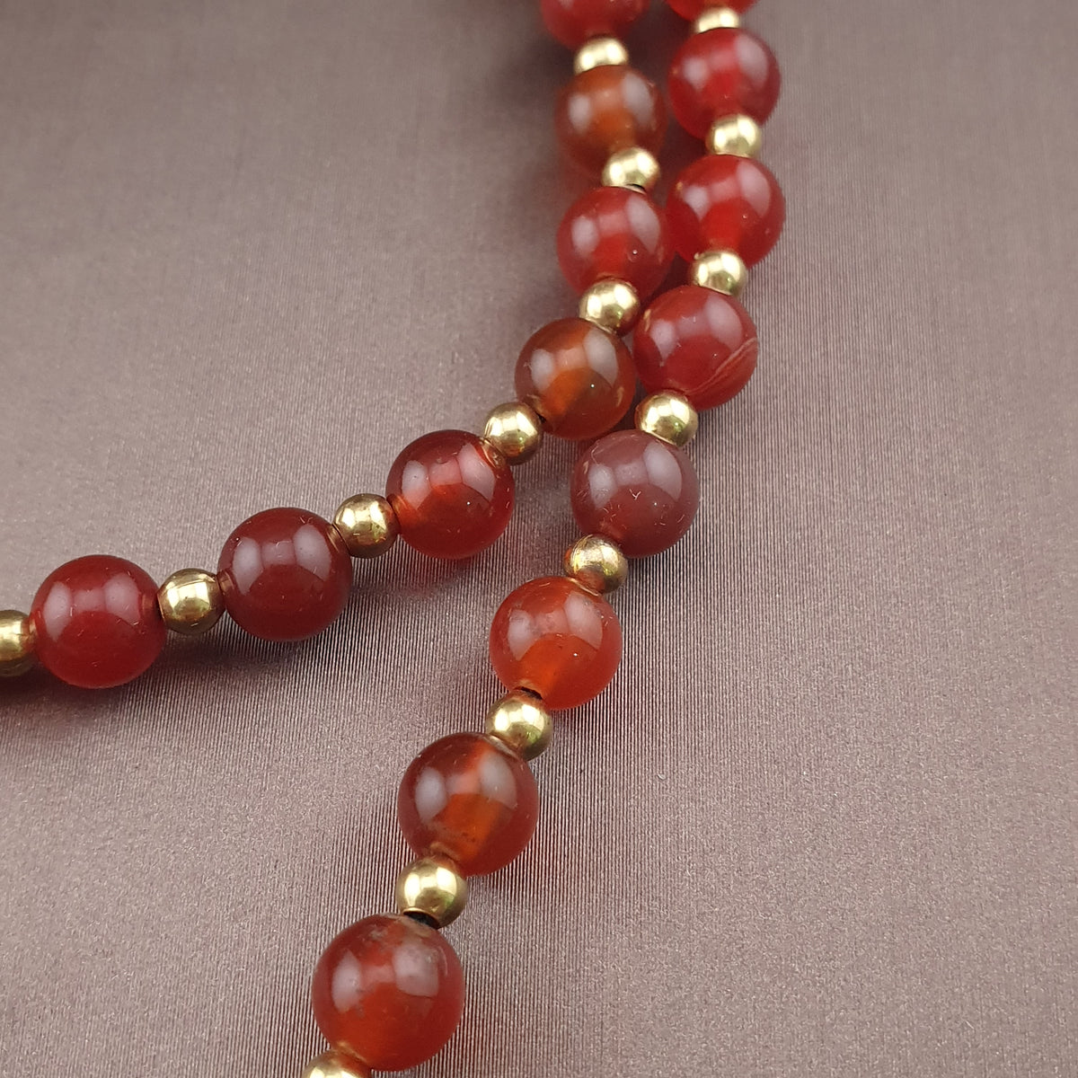 Collier pendentif vintage en agate cornaline du Mali avec PumtekPyu