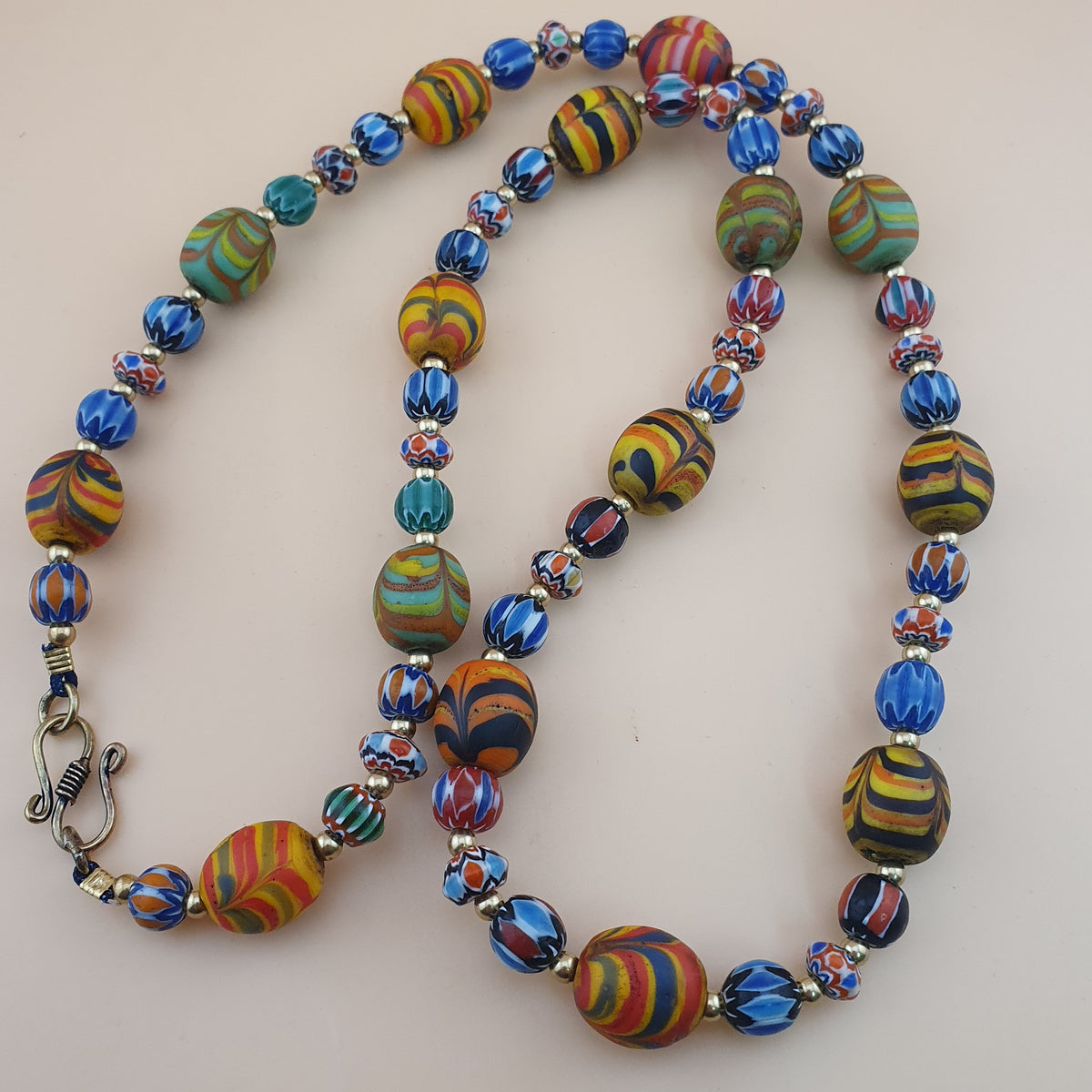 Vintage Venetian Style Feather Desgin & Mulitlayer Chevorn Glass Beads Necklace