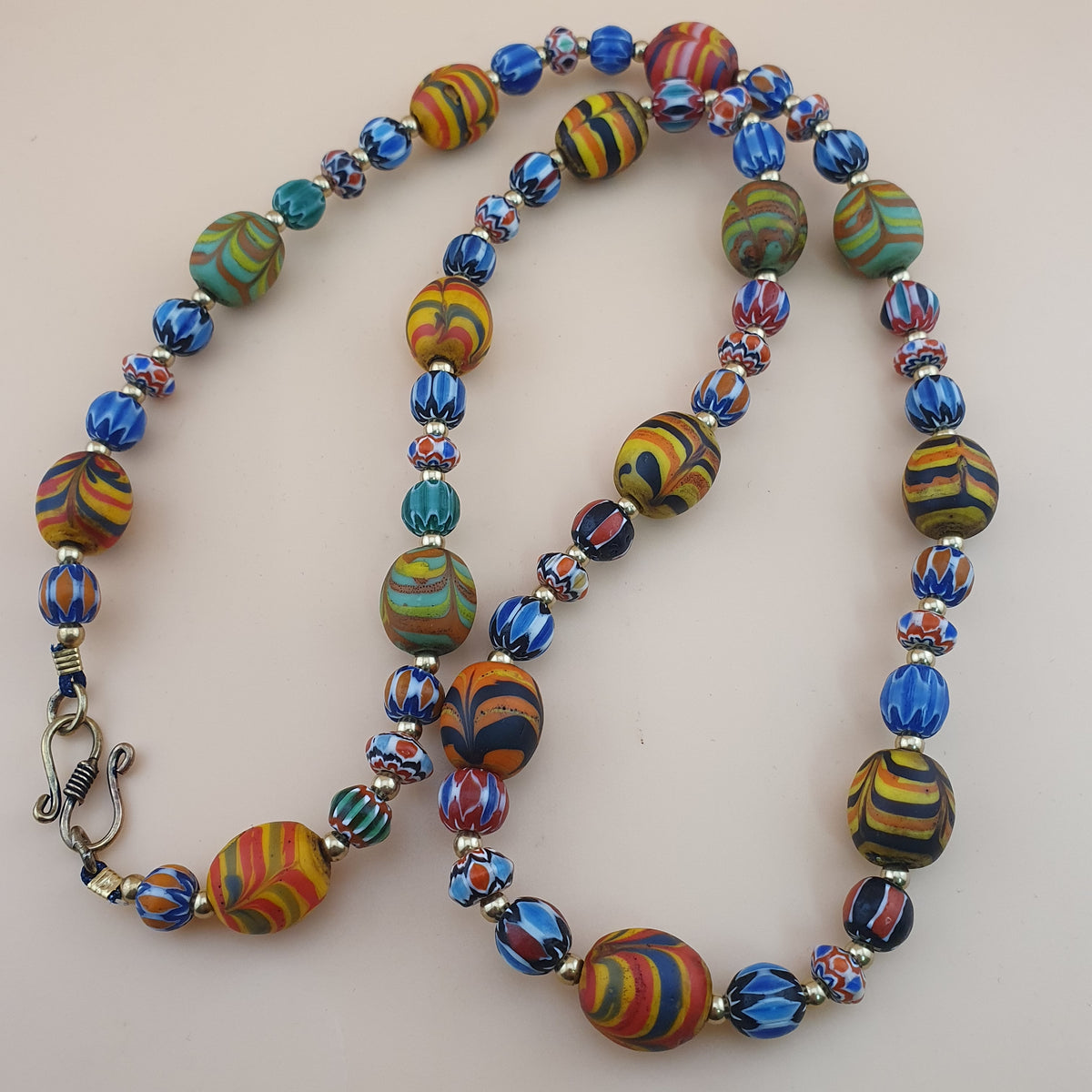 Vintage Venetian Style Feather Desgin & Mulitlayer Chevorn Glass Beads Necklace