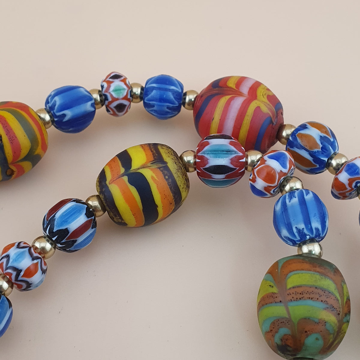 Vintage Venetian Style Feather Desgin & Mulitlayer Chevorn Glass Beads Necklace
