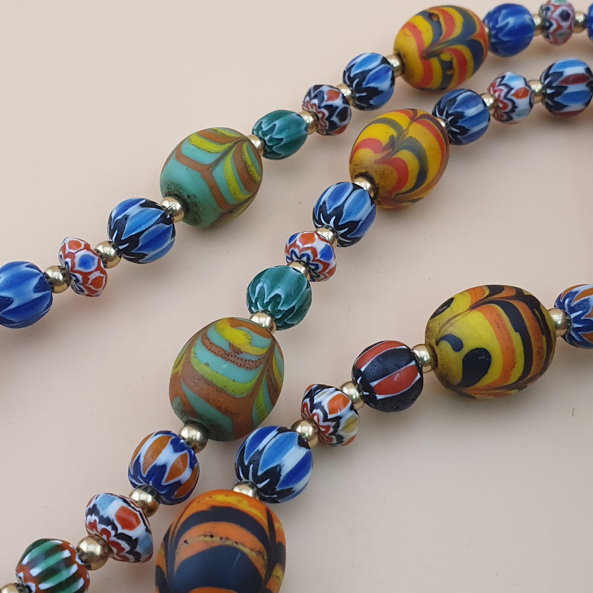 Vintage Venetian Style Feather Desgin & Mulitlayer Chevorn Glass Beads Necklace