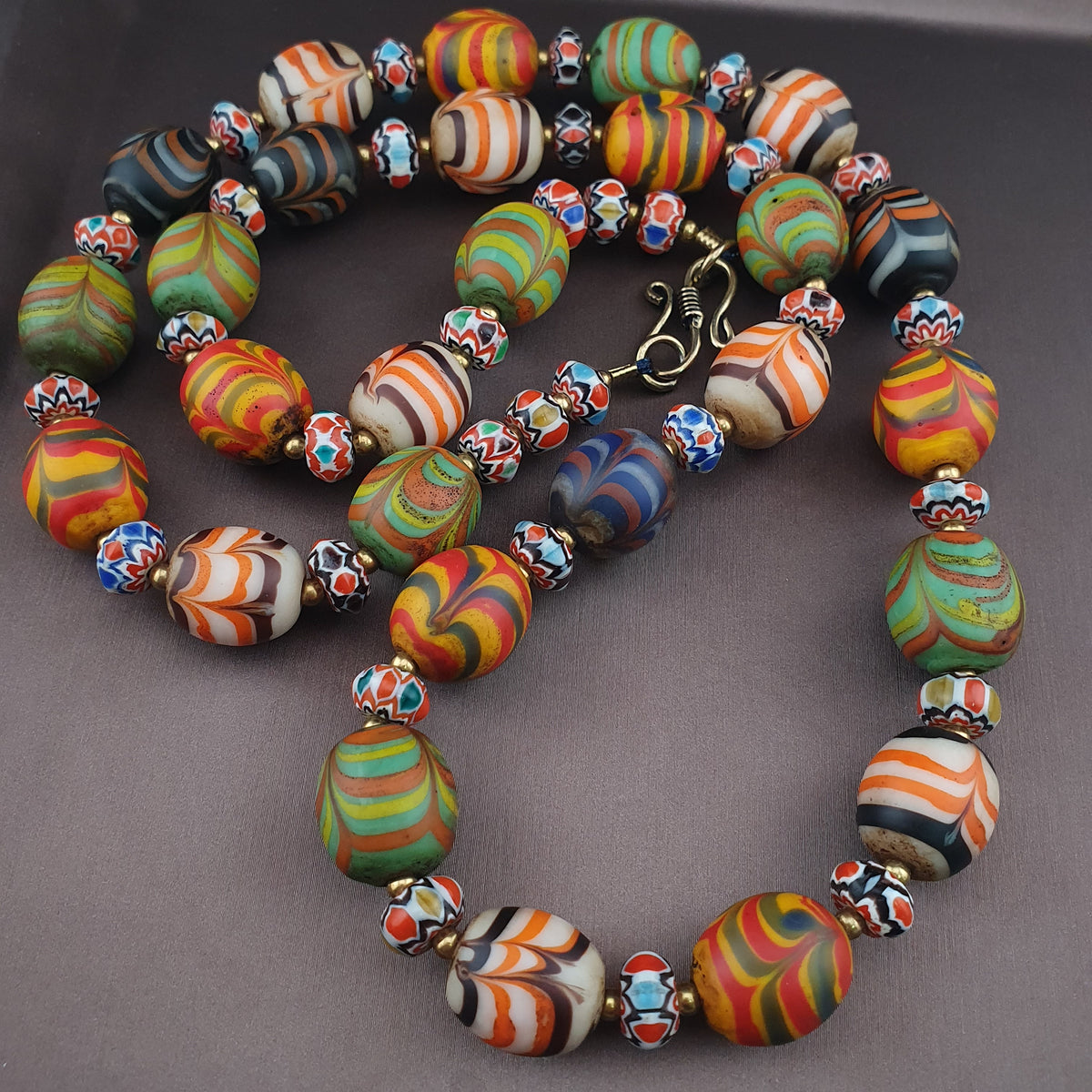 Vintage Venetian Style Feather Desgin Glass With Chevron Glass Beads Necklace