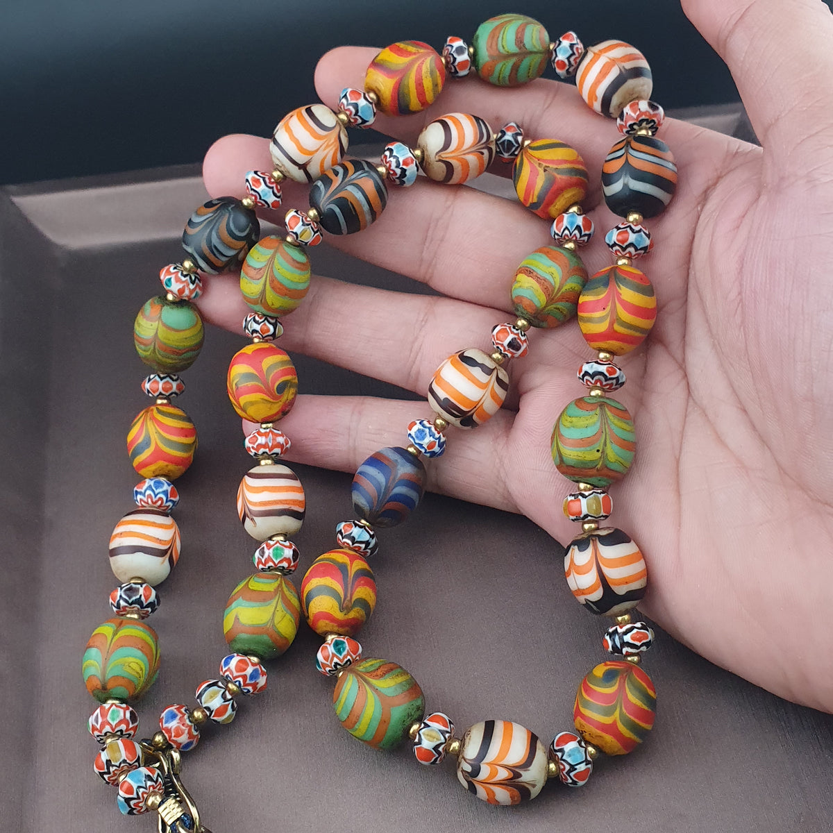 Vintage Venetian Style Feather Desgin Glass With Chevron Glass Beads Necklace