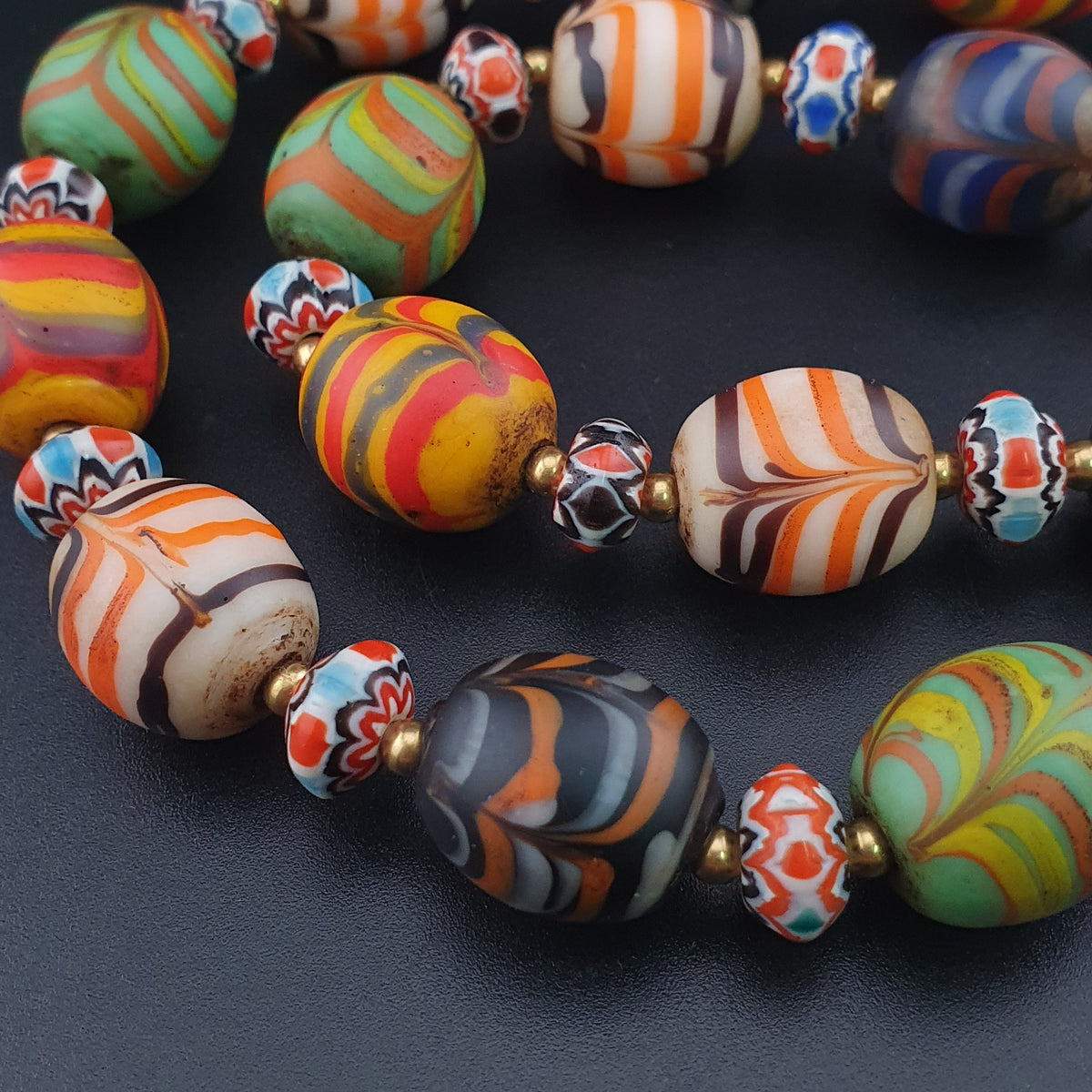 Vintage Venetian Style Feather Desgin Glass With Chevron Glass Beads Necklace