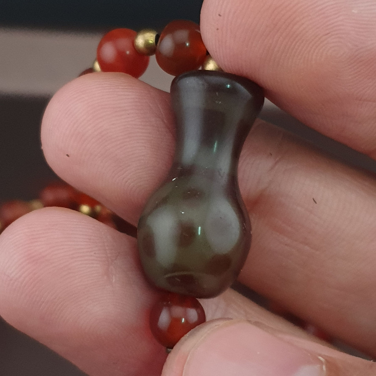 Collier pendentif en agate cornaline et agate florale vintage