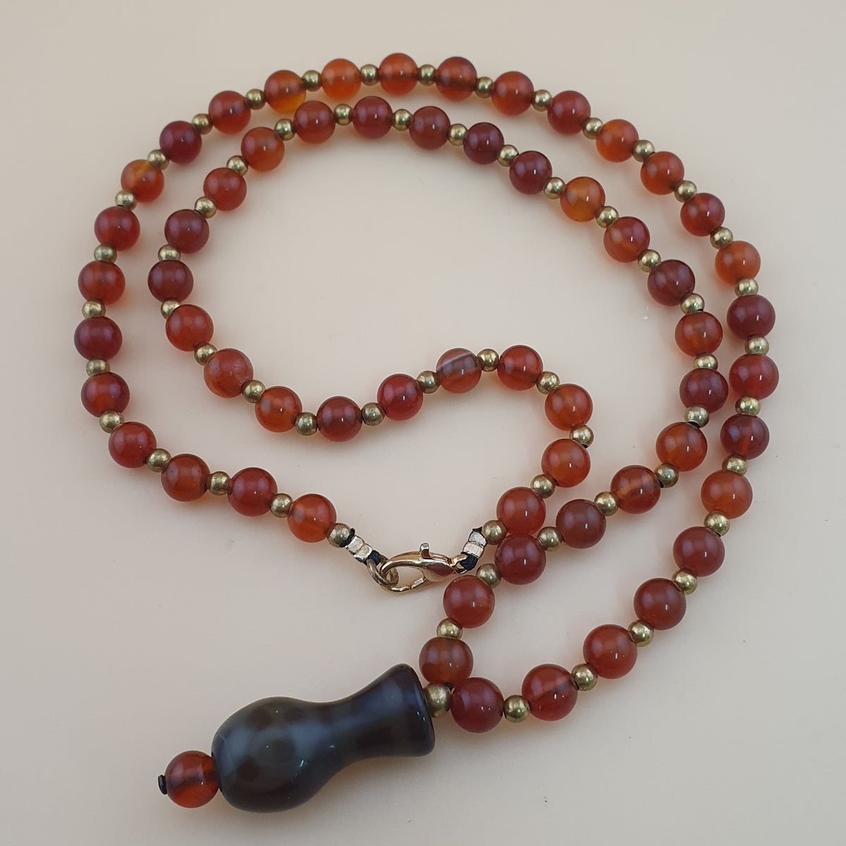 Collier pendentif en agate cornaline et agate florale vintage