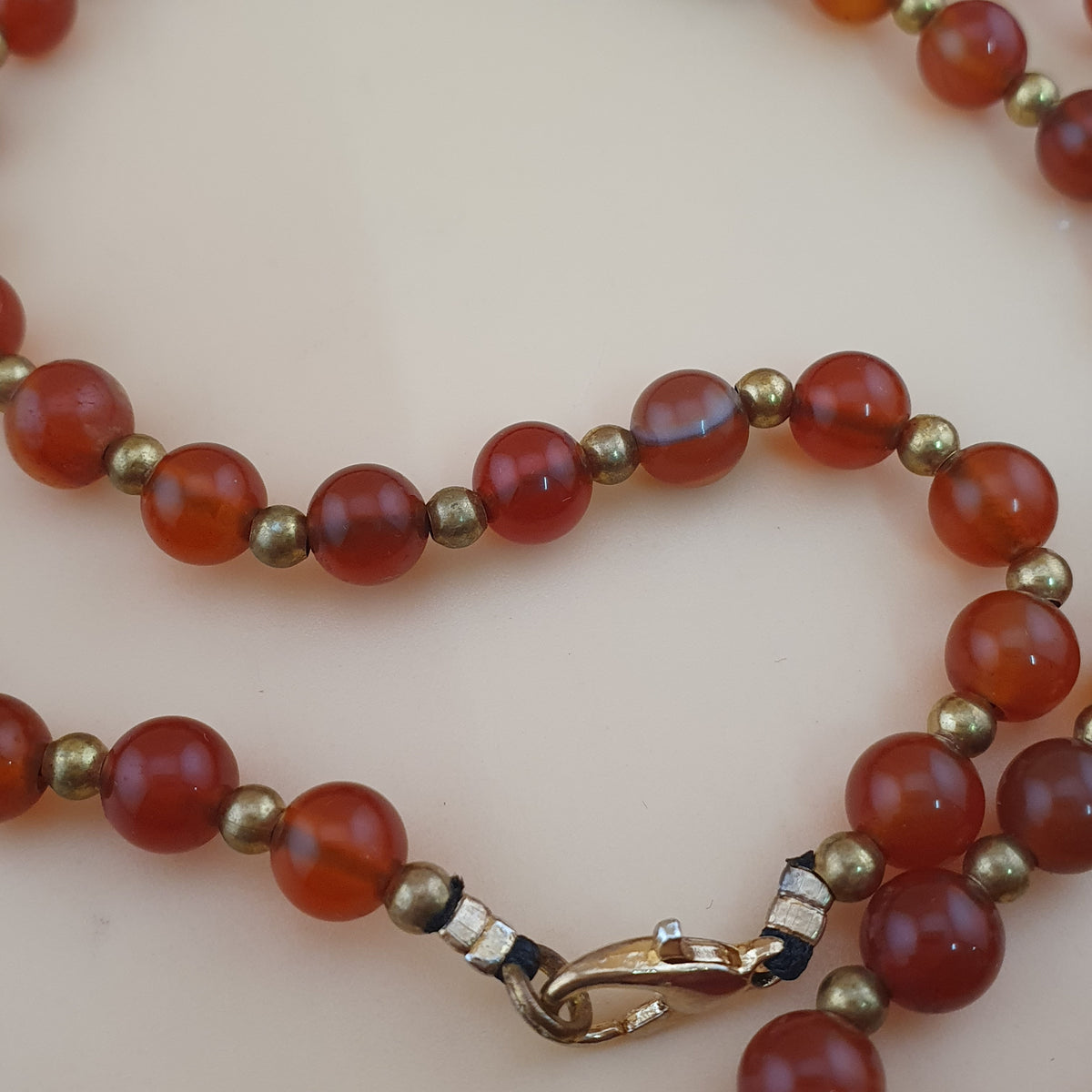 Collier pendentif en agate cornaline et agate florale vintage