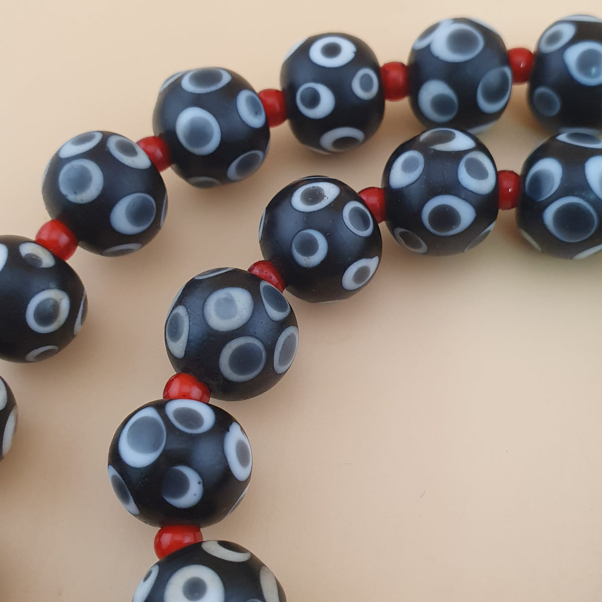 Antique Venetian Style Skunk Eyes & Venetian WhiteHeart Glass Beads Necklace