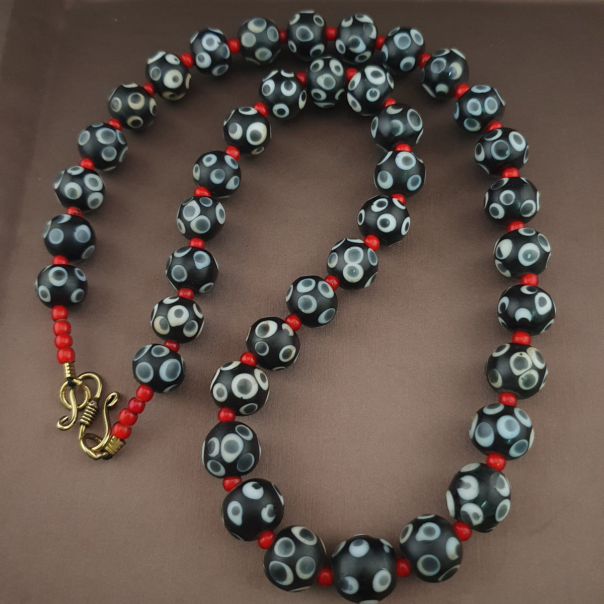 Antique Venetian Style Skunk Eyes & Venetian WhiteHeart Glass Beads Necklace