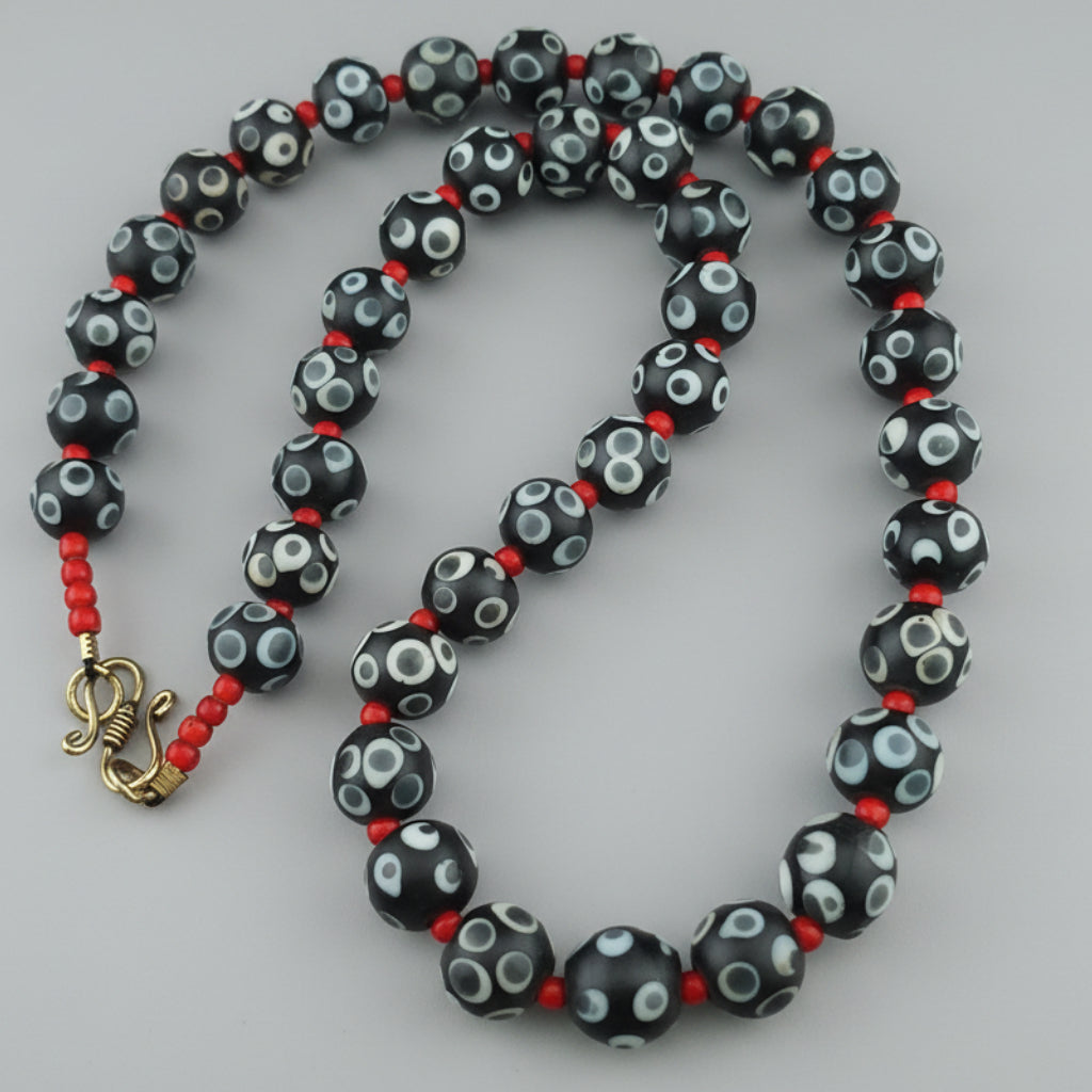 Antique Venetian Style Skunk Eyes & Venetian WhiteHeart Glass Beads Necklace