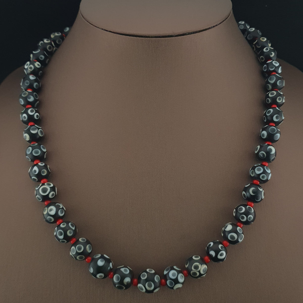 Antique Venetian Style Skunk Eyes & Venetian WhiteHeart Glass Beads Necklace