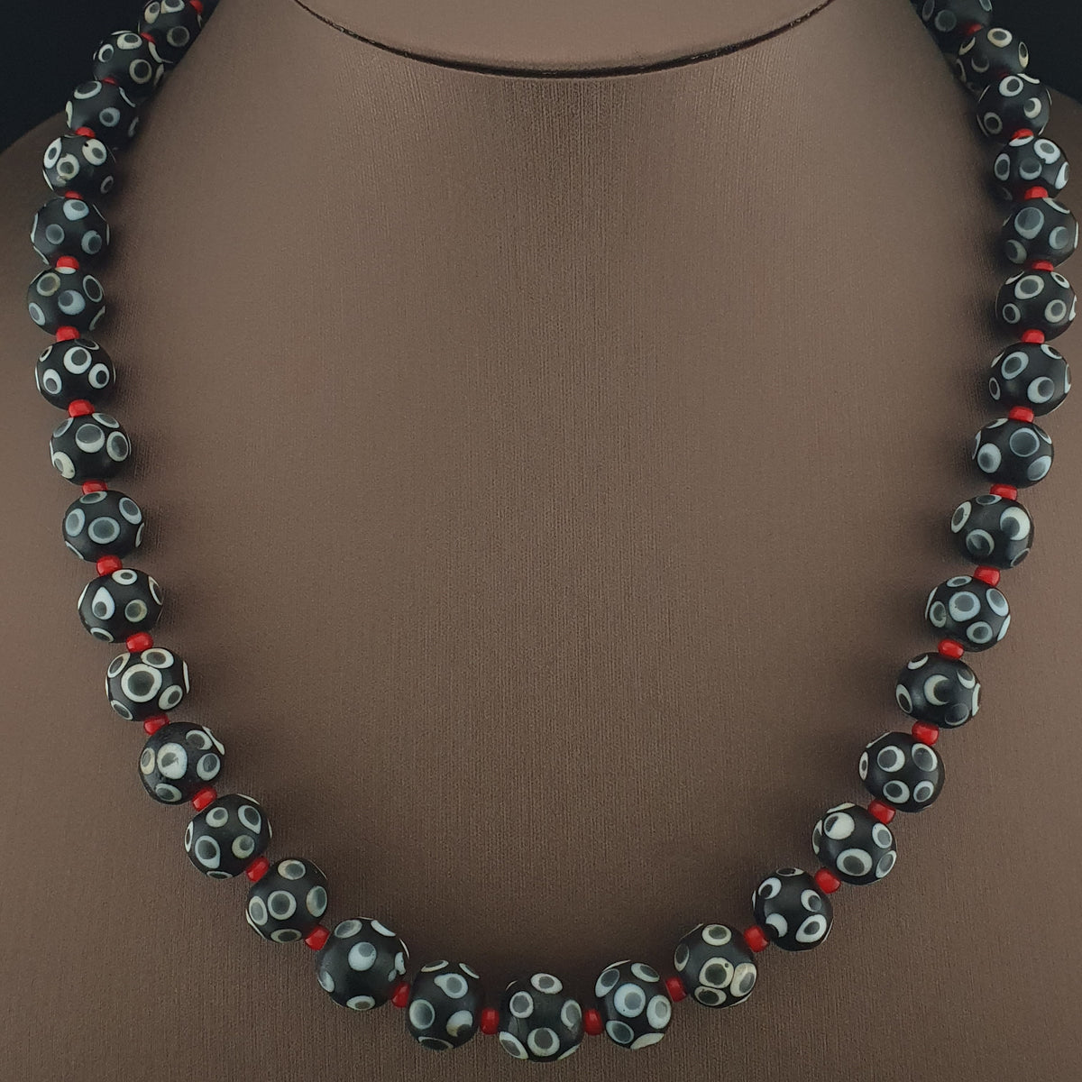 Antique Venetian Style Skunk Eyes & Venetian WhiteHeart Glass Beads Necklace