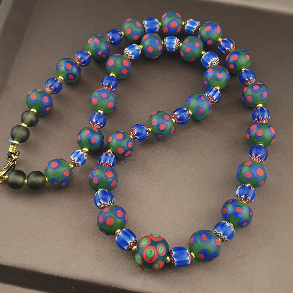 Collier de Perles en Verre Millefiori & Chevron Style Vénitien Antique