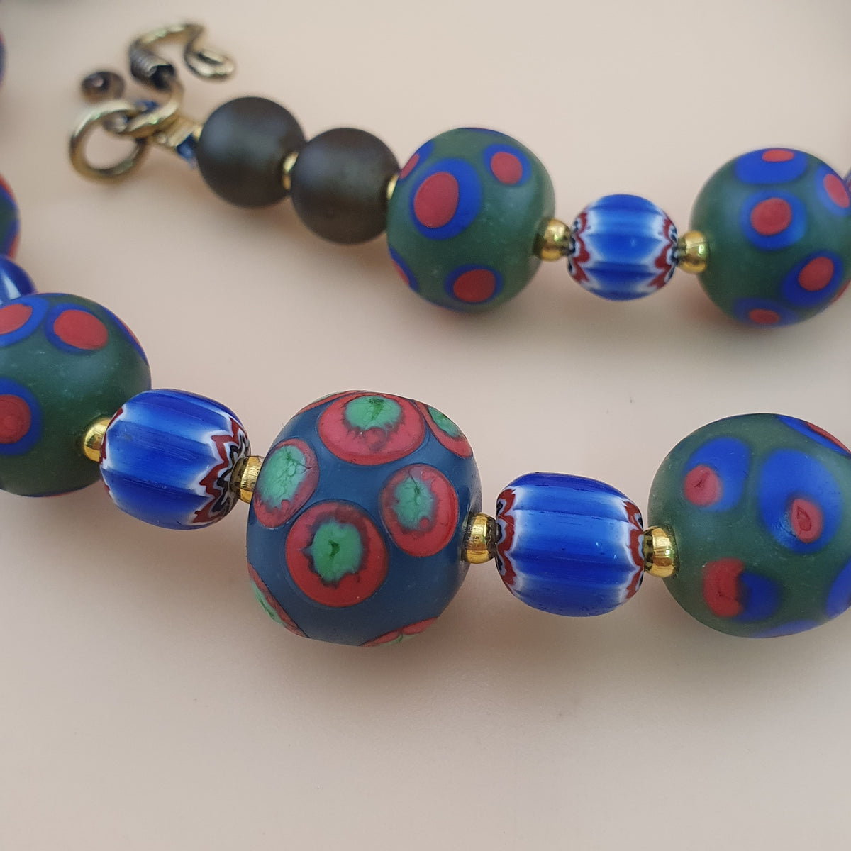 Collier de Perles en Verre Millefiori & Chevron Style Vénitien Antique