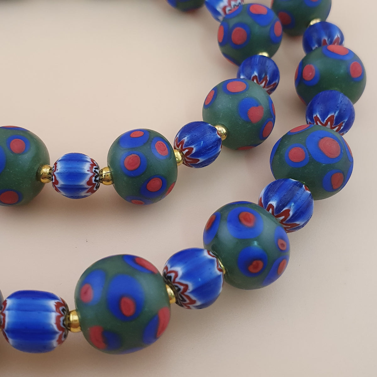 Collier de Perles en Verre Millefiori & Chevron Style Vénitien Antique