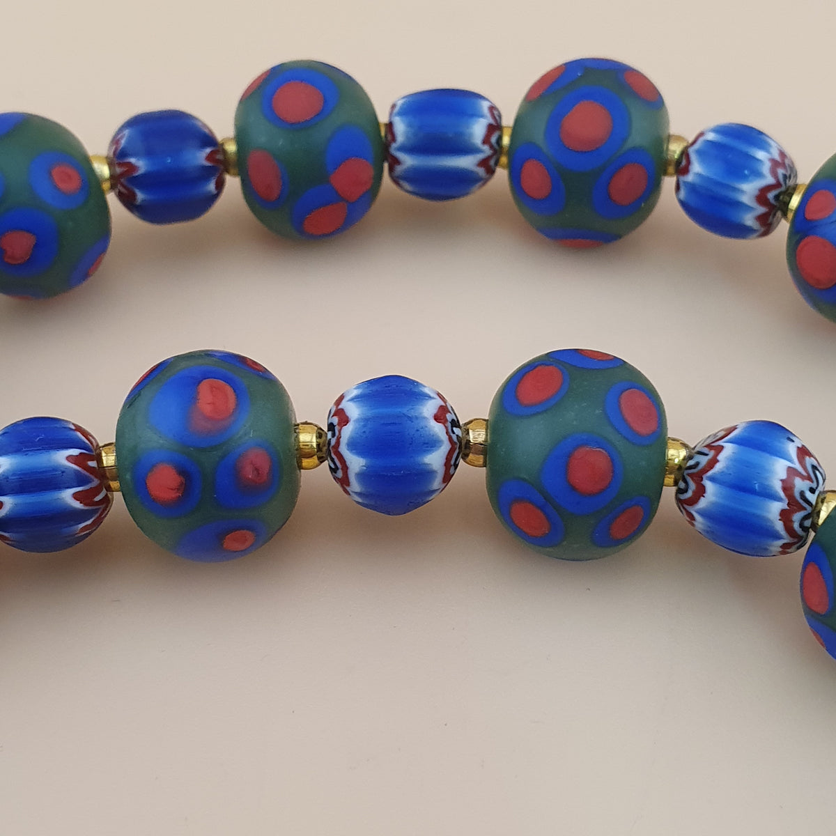 Collier de Perles en Verre Millefiori & Chevron Style Vénitien Antique