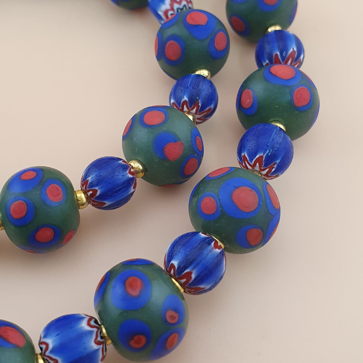 Collier de Perles en Verre Millefiori & Chevron Style Vénitien Antique