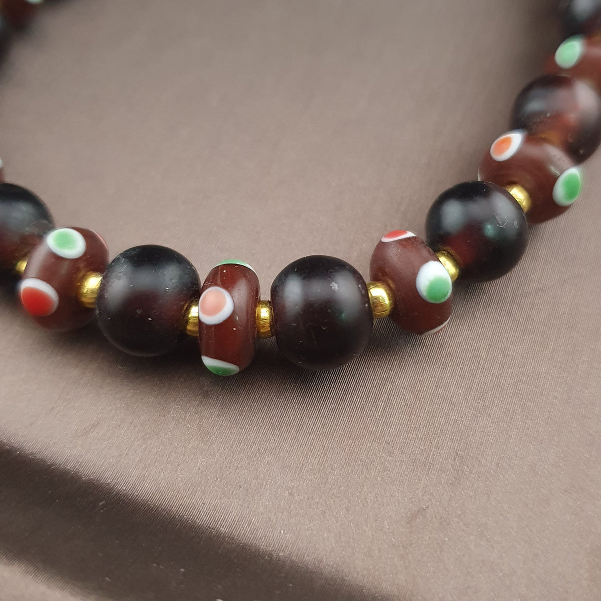 Ancien Collier Vénitien Style Africain Perles Œil et Perles Rondes en Verre Noir et Marron