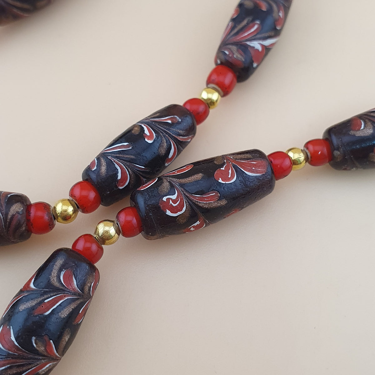 Antique Venetian Style Floral & Venetian whiteHeart Glass Beads Necklace