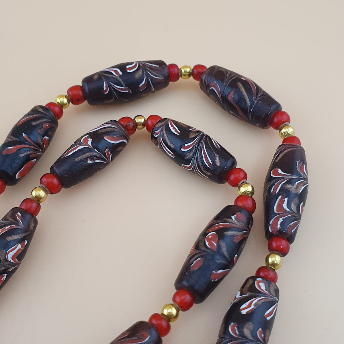 Antique Venetian Style Floral & Venetian whiteHeart Glass Beads Necklace