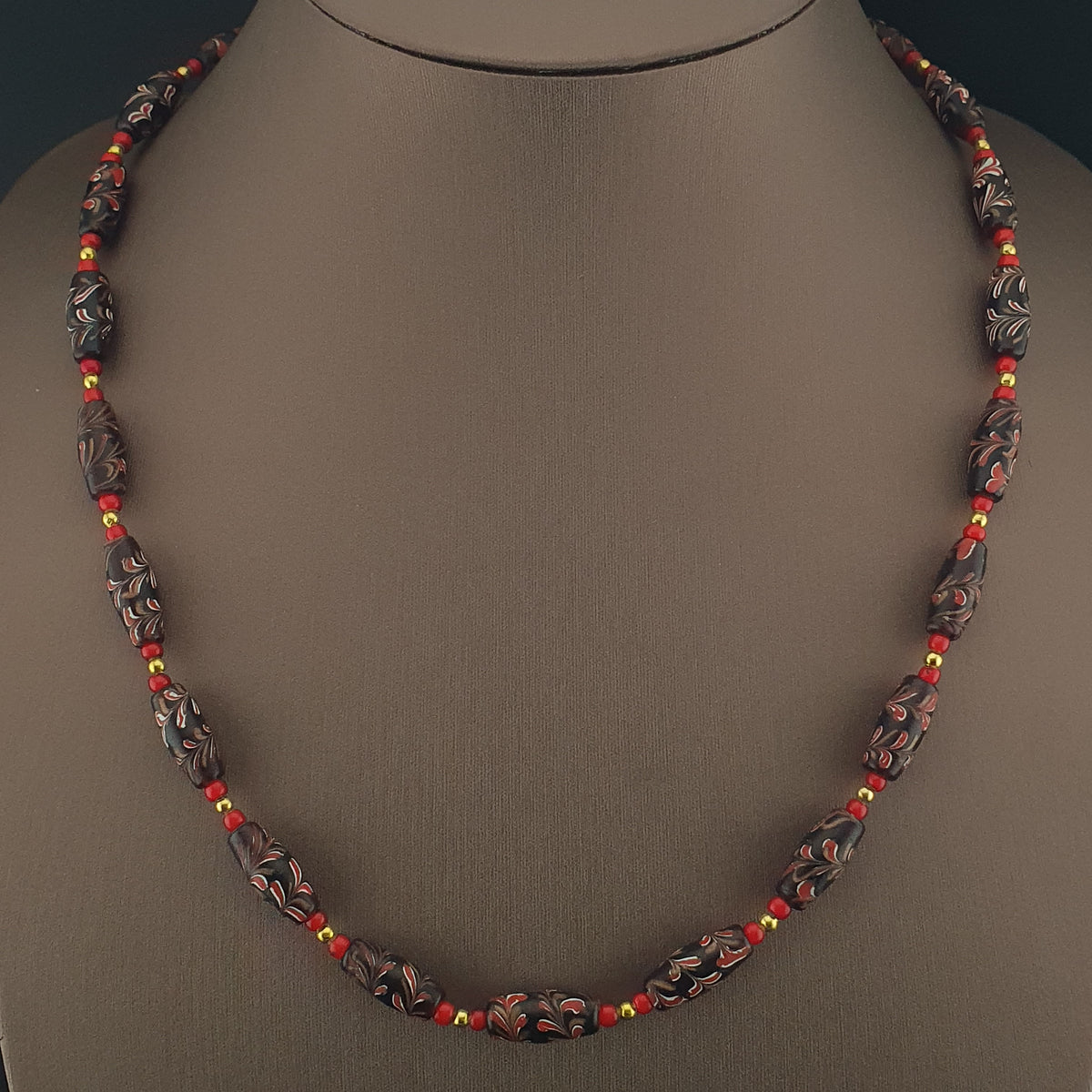 Antique Venetian Style Floral & Venetian whiteHeart Glass Beads Necklace